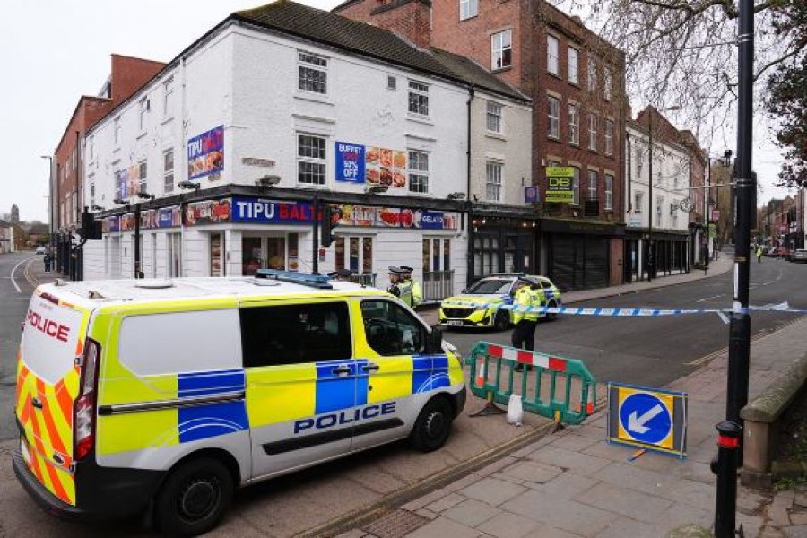 Britania e Madhe, 7 të plagosur në Derby pas përplasjes së një mjeti me këmbësorët, arrestohet shoferi