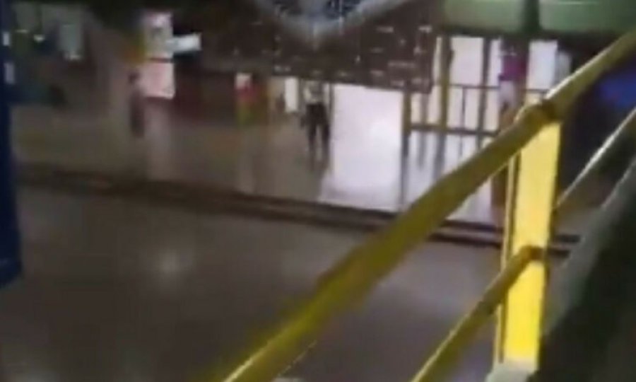 Të shtëna me armë zjarri në një shkollë në Argjentinë, ndërron jetë 13-vjeçari...
