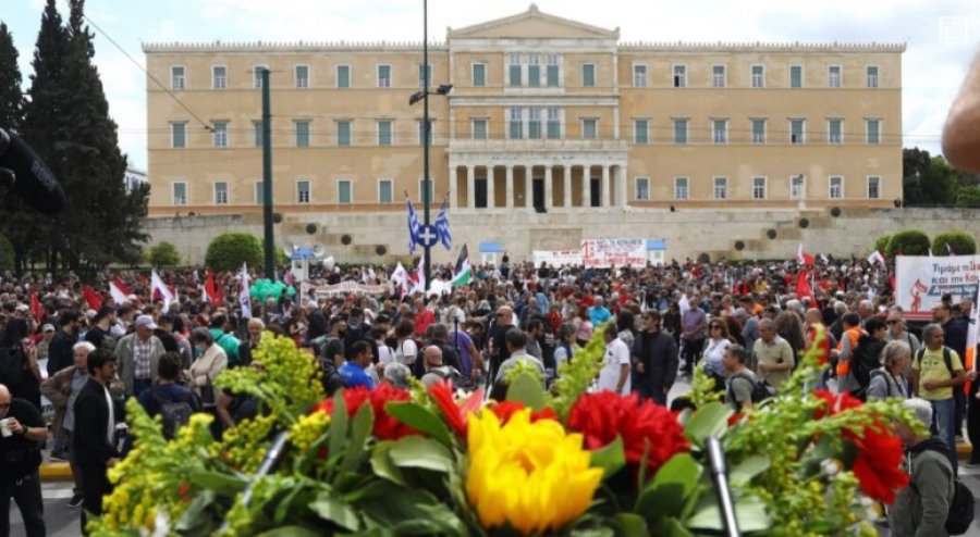 1 Maji protestë në Greqi, 'paralizohet' Athina