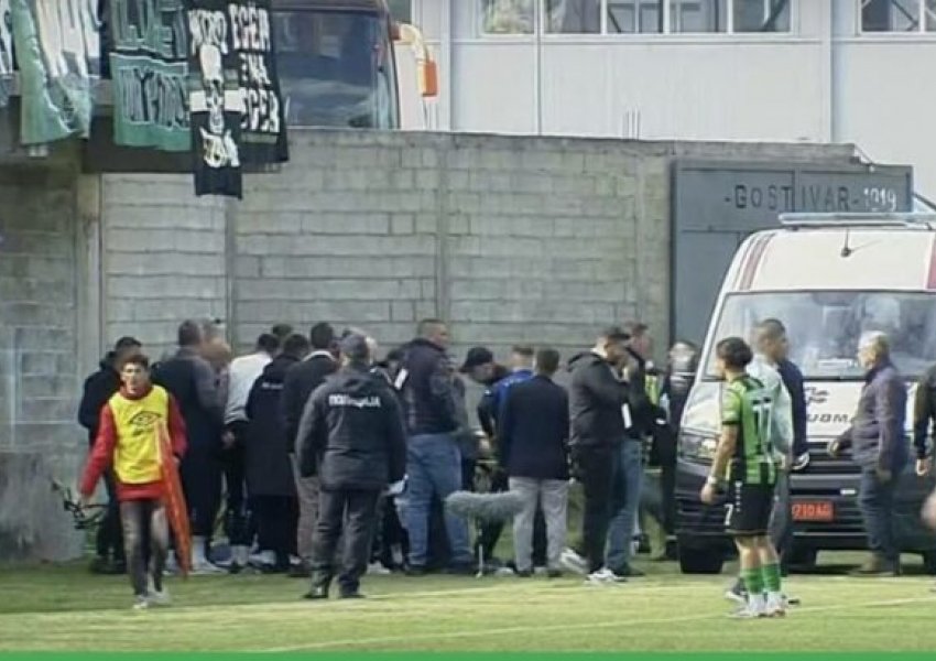 Incident i rëndë/ Tifozi shqiptar bie nga tribuna dhe dërgohet me urgjencë në spital