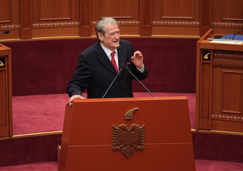 Berisha: Për çfarë e do kreu juaj dosjen Kraksi, socialistin që vodhi e vodhi dhe u arratis në Tunizi