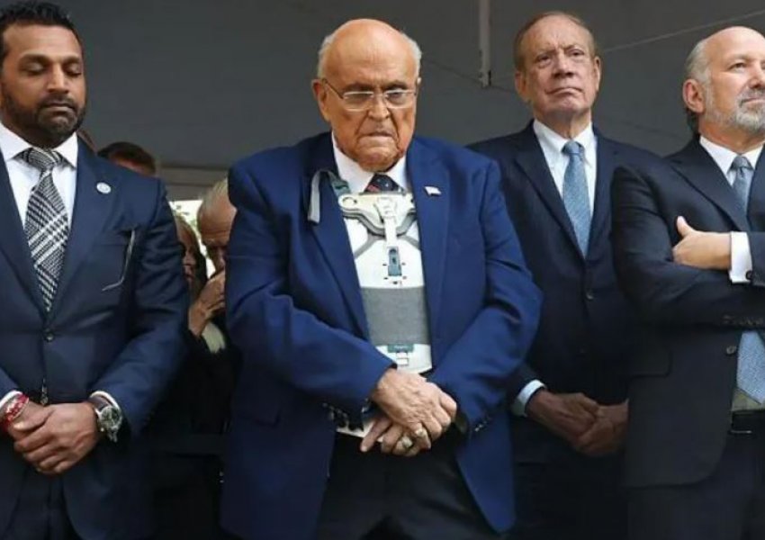 Ish-kryetari i bashkisë së Nju Jorkut, Rudy Giuliani në gjendje kritike në spital, reagon Donald Trump: Luftëtar i vërtetë