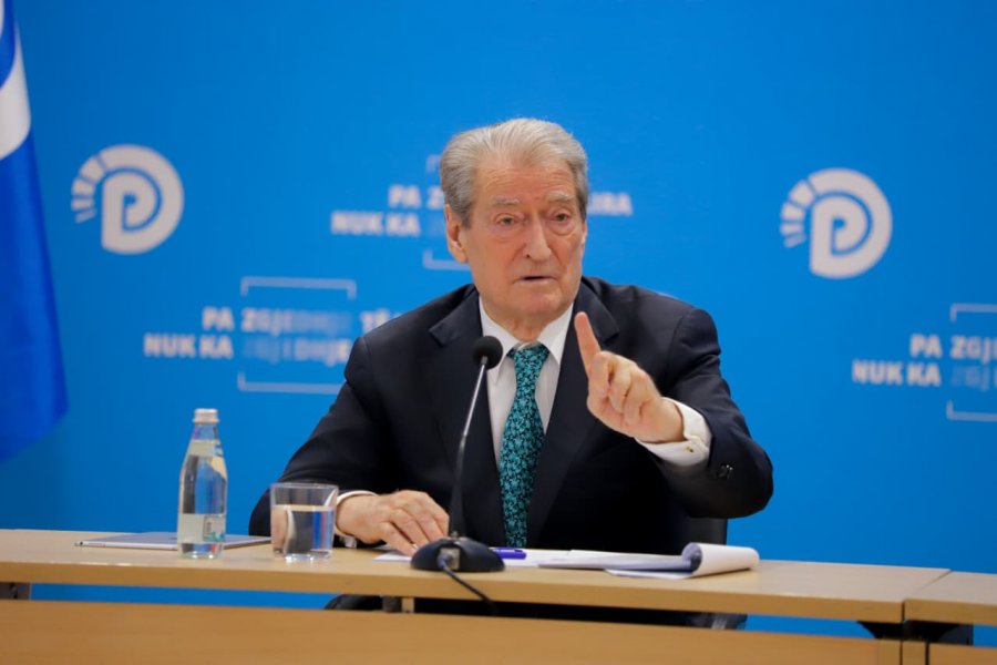 Raporti i PE/ Berisha: Vota e plaçkitur ka marrë ndëshkimin më epror në tempullin e demokracisë evropiane