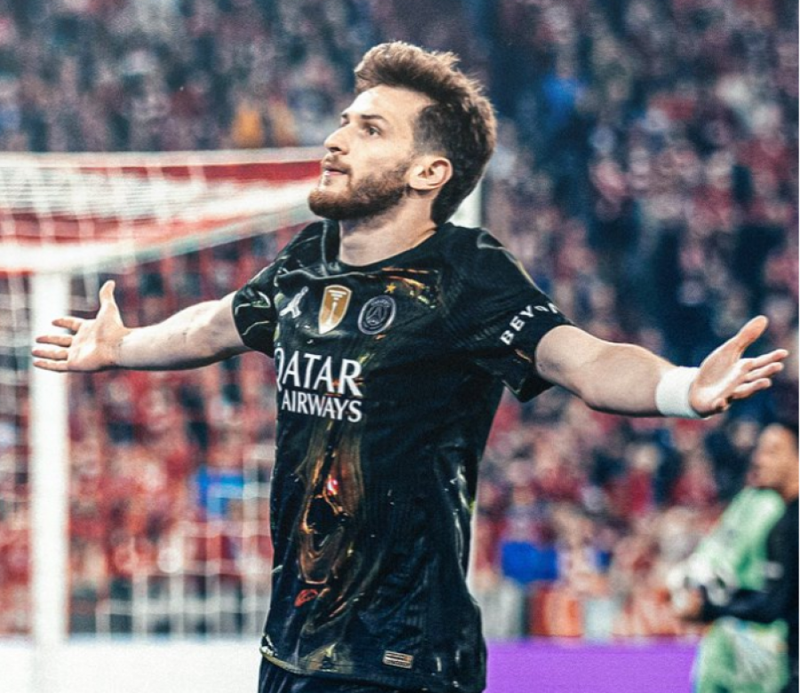 Kvaratskhelia thyen tjetër rekord në Champions, futet në historinë e PSG-së