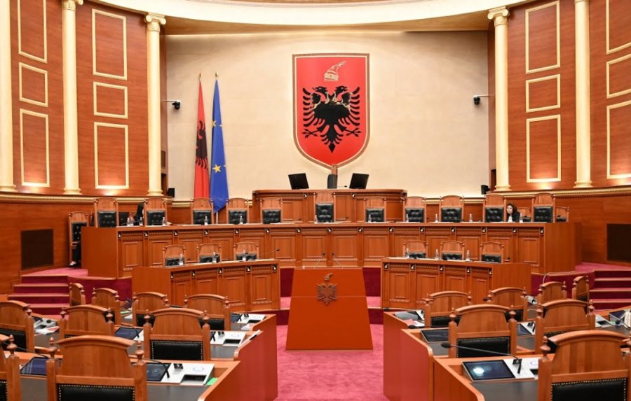 Sot seancë plenare në Kuvend, çfarë pritet të diskutohet (RENDI I DITËS)