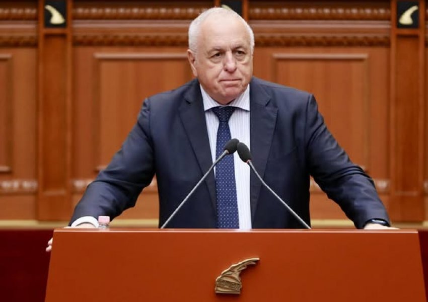 Të gjithë ‘qelbësirat’ kundër Berishës