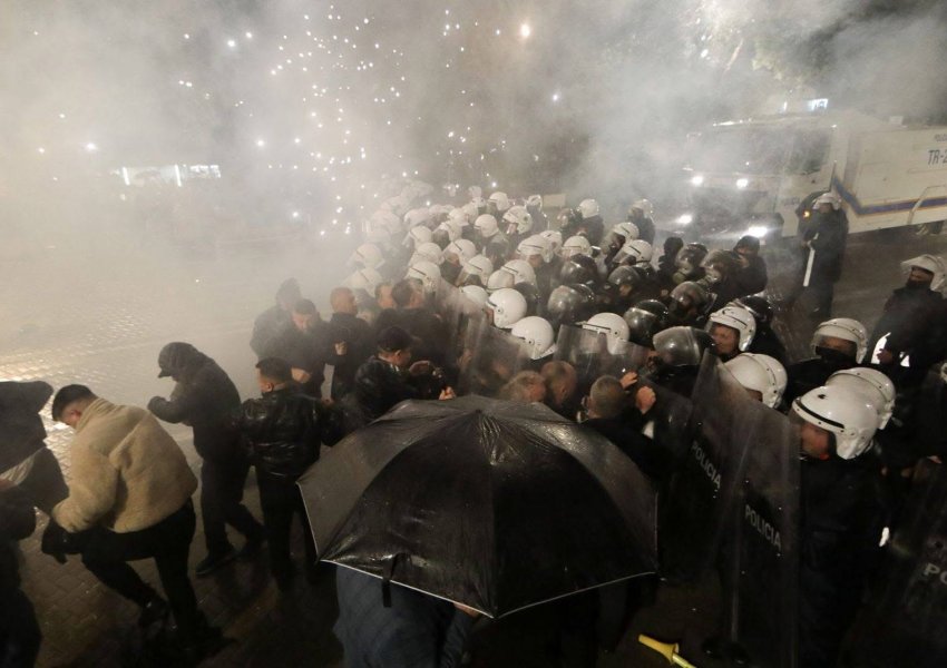 Ilir Meta dënon sulmin ndaj Berishës: Protesta tregoi se populli nuk ndalet nga dhuna