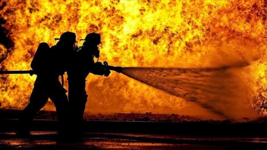 Një zjarr masiv pyjor shpërthen në ‘zonën e përjashtimit’ të Çernobilit në Ukrainë