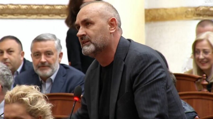 Manja shpreh dëshirën për t’u bërë ushtar i Ballukut - Urimi i ditëlindjes së Kadelit që zbuloi ‘sekretin’