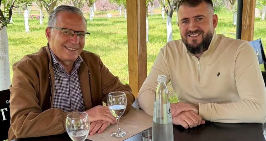 Lushtaku e pret Hamzën në Skenderaj, vërshojnë komentet për kthimin e Limajt në PDK
