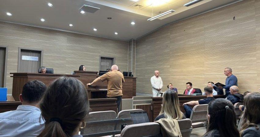 Gjykimi ndaj Pantiq e Zariq, dëshmitarët rrëfejnë për vrasjen e nëntë familjarëve e hedhjen e trupave në pus