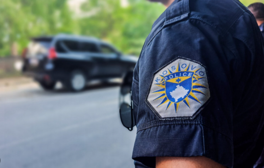 Dëmtohet makina e një gjyqtareje në Prishtinë