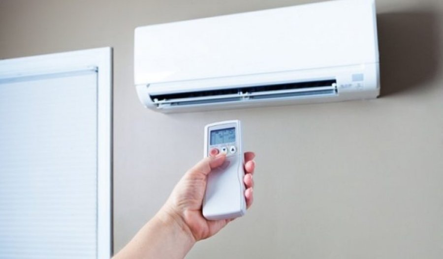 Sa duhet ta mbani temperaturën e kondicionerit kur keni fëmijë të vegjël në shtëpi