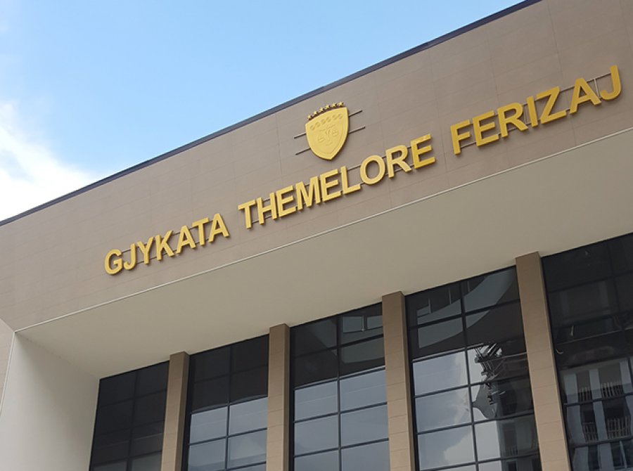 Rrahu dhe keqtrajtoi fëmijët në një kopsht në Ferizaj, edukatorja dënohet me 11 vite burg