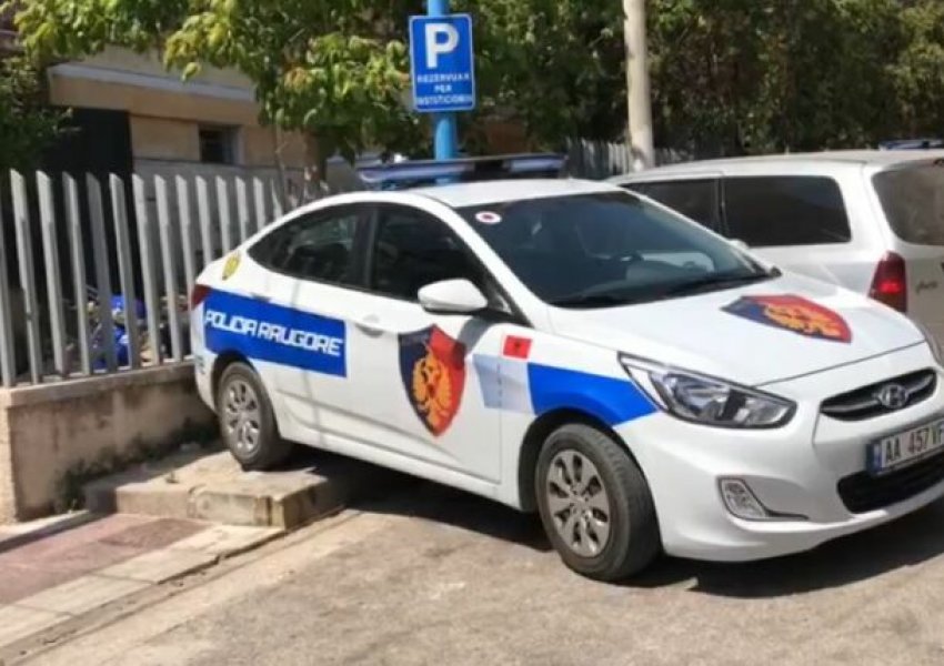 Të shtëna me armë në Mamurras, një person i plagosur transportohet tek Trauma 