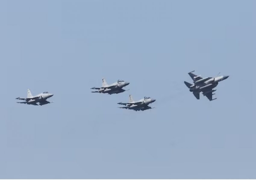 'Gati për luftim!' - Pakistani dislokon avionë luftarakë dhe mijëra trupa në Arabi Saudite