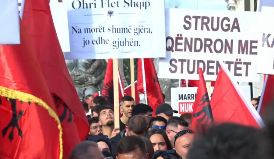 'Për gjuhën tonë', studentët shqiptarë nisin protestën në Shkup