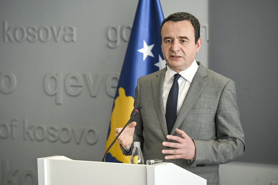 Kurti për dialogun: S’do të ketë takim të nivelit të lartë pa u dorëzuar Radoiçiqi
