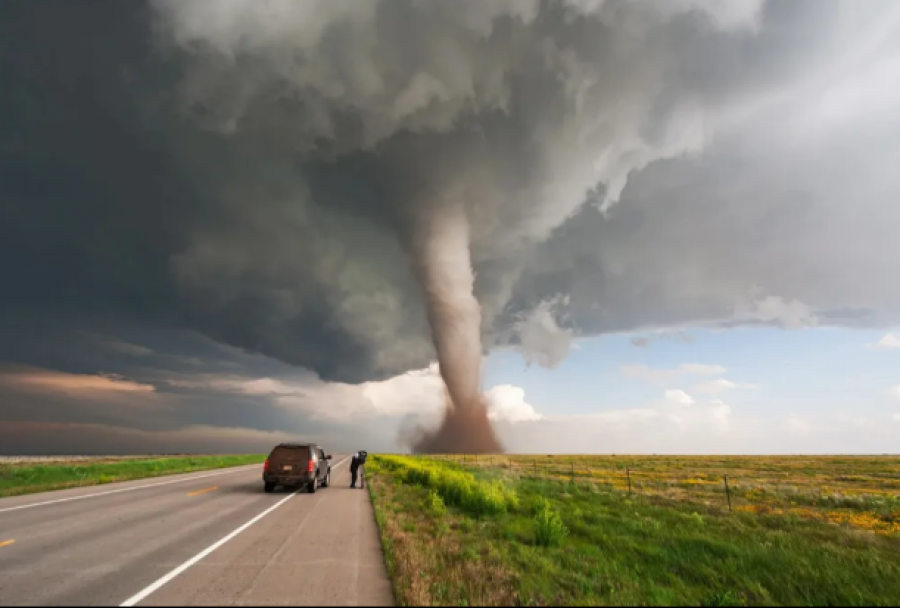 Anglia përgatitet për Botërorin 2026 me masa emergjente, stërvitje për tornado në hotelin e skuadrës