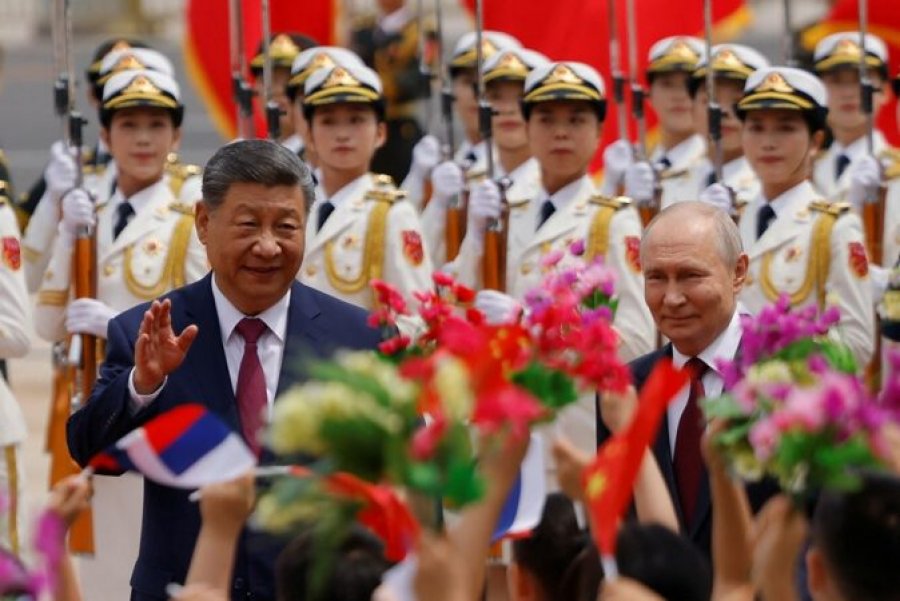 Putin në Pekin, bisedime me Xi Jinping/ Presidenti kinez: Marrëdhëniet Kinë-Rusi kanë hyrë në një fazë të re