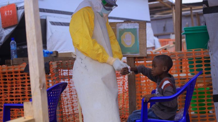 Sa larg është një vaksinë për llojin aktual të Ebola-s?