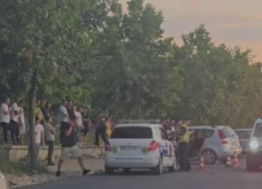 Vaqarr, përplasen dy makina - Një grua shtatzënë dhe 6 fëmijë të lënduar, po shkonin në kalçeto