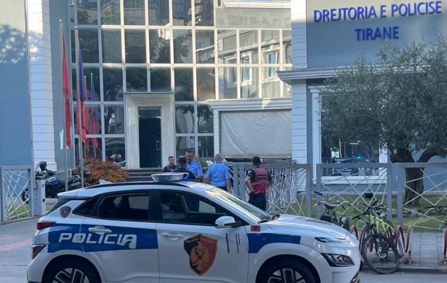 Zjarri në ambientet e Policisë së Tiranës ra në sallën e network-ut